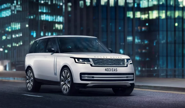 2025 Land Rover Range Rover Performance