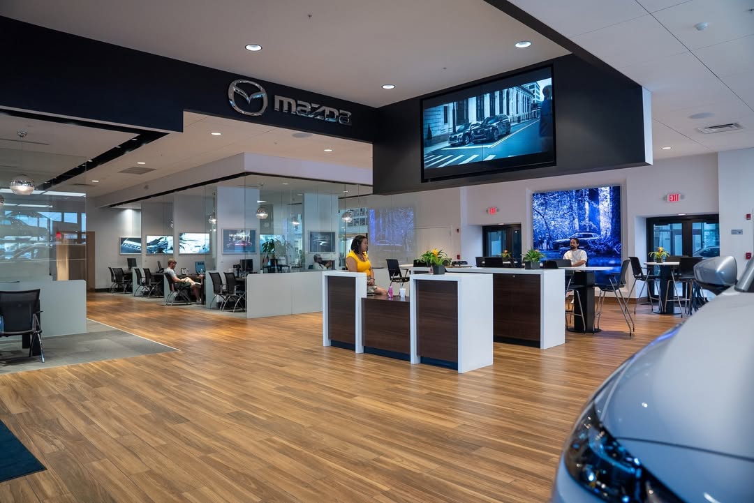 Brickell Mazda at 618 SW 8th St, Miami